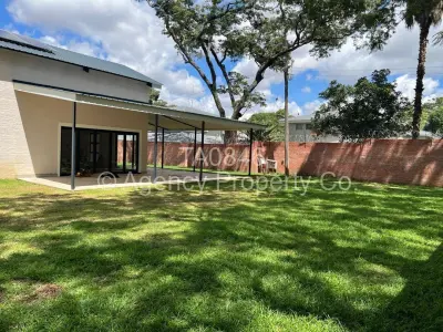 Townhouse/Cluster For Sale in Newlands