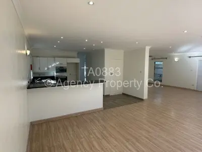 Townhouse/Cluster For Rent in Newlands