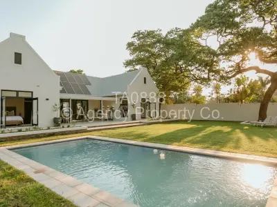 Townhouse/Cluster For Rent in Chisipite