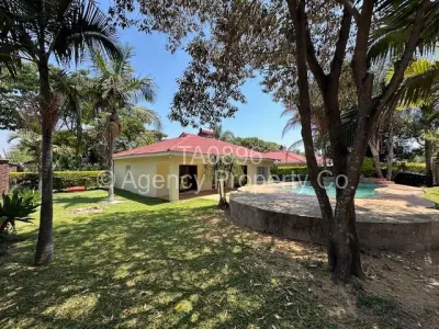 Townhouse/Cluster For Sale in Newlands