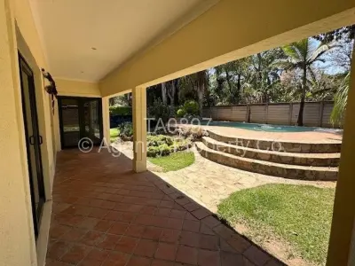 Townhouse/Cluster For Sale in Newlands