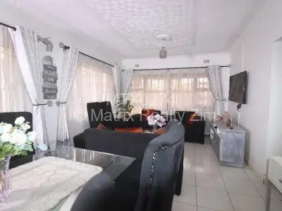 House for Sale in Warren Park