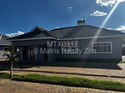 Townhouse/Cluster For Sale in Waterfalls