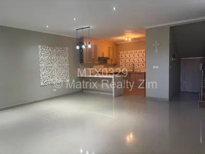Townhouse/Cluster For Sale in Greencroft