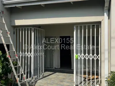 Townhouse/Cluster For Rent in Greendale North