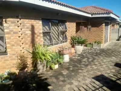 House For Sale in Madokero Estates