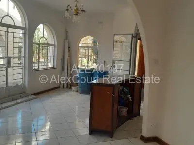 House For Rent in Greystone Park