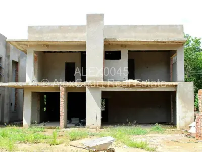 Townhouse/Cluster For Sale in Newlands