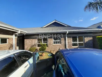 Townhouse/Complex/Cluster to Rent in Newlands